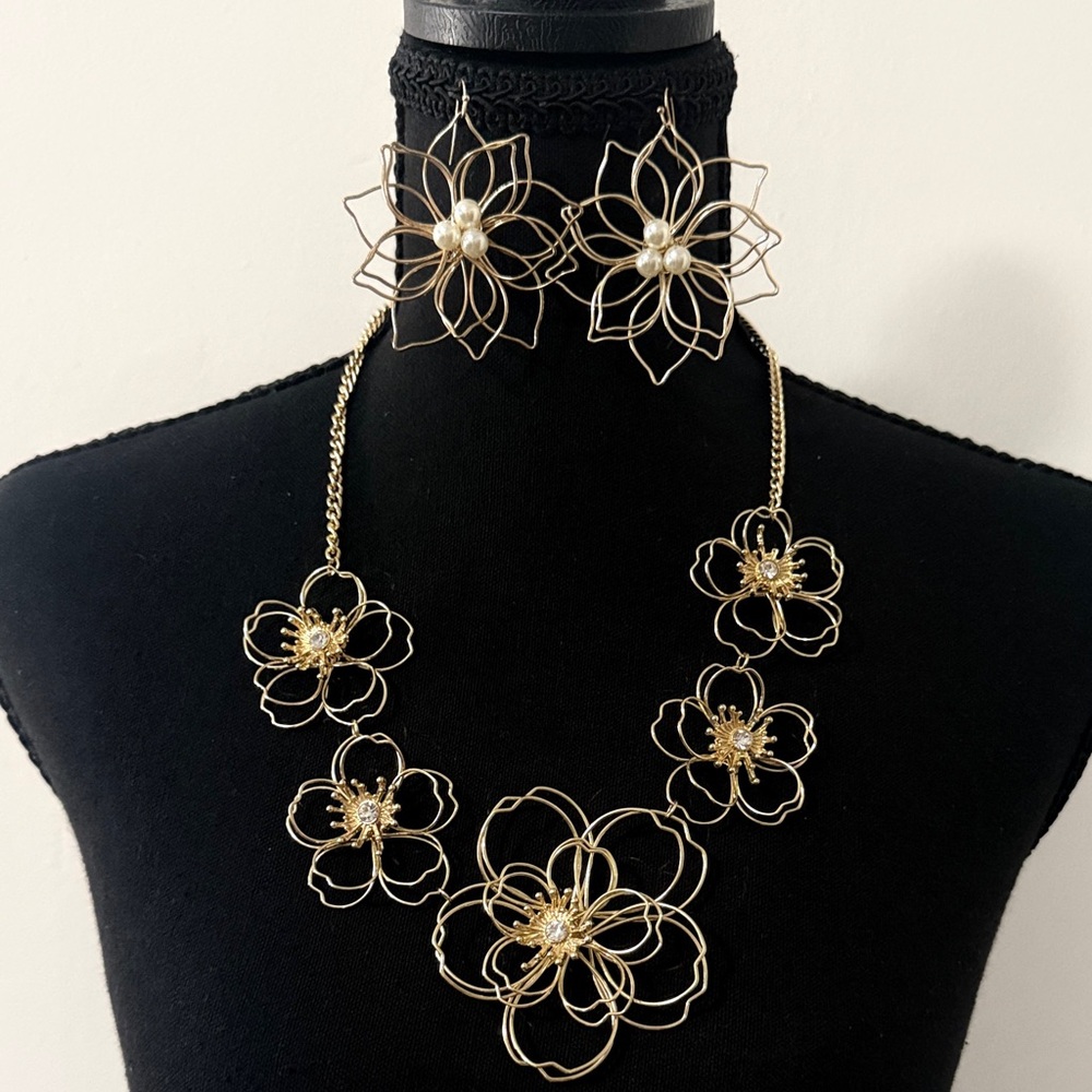 Gold Flower Statement Necklace and Earrings Set